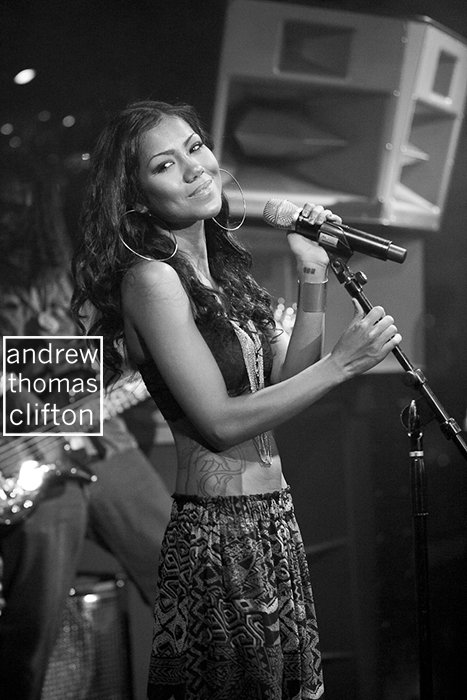 Jhene Aiko: LIve in Chicago photo 4